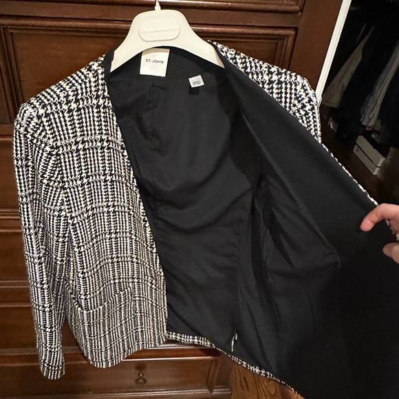 St. John Black and White Checkered Blazer - Picture 5 of 6
